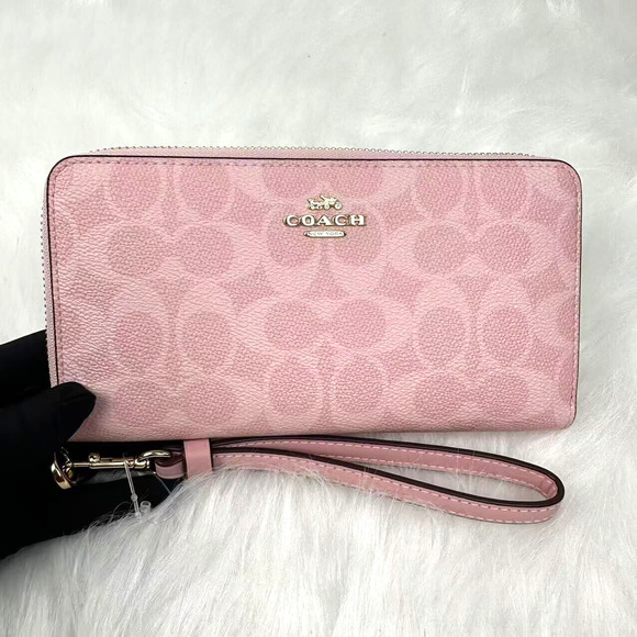 COPY - Coach Long Zip Around Wallet In Signature Canvas In Gold/Powder Pink CW7… - Picture 1 of 6